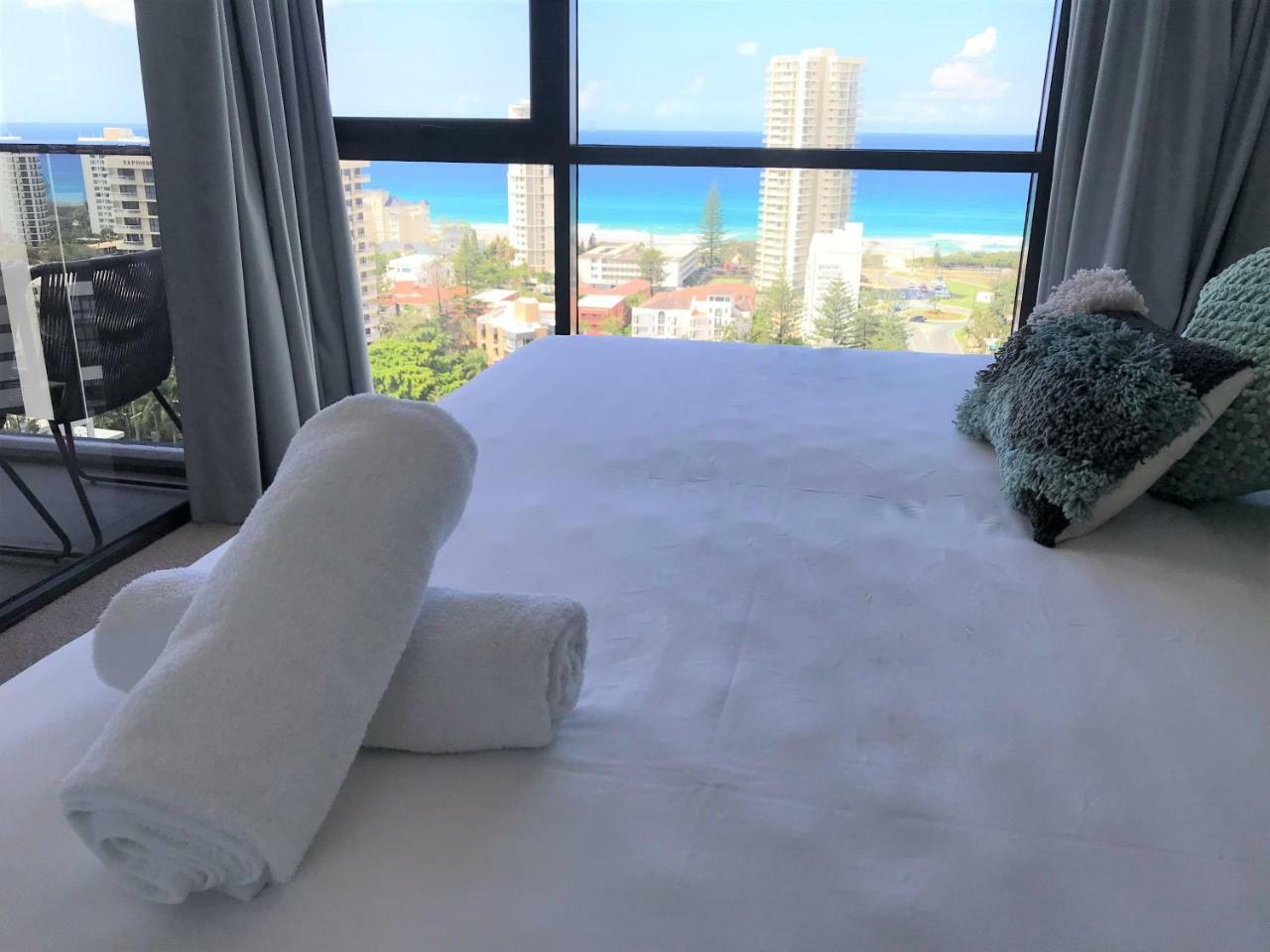 Qube Broadbeach Ocean View Apartments Gold Coast Eksteriør bilde